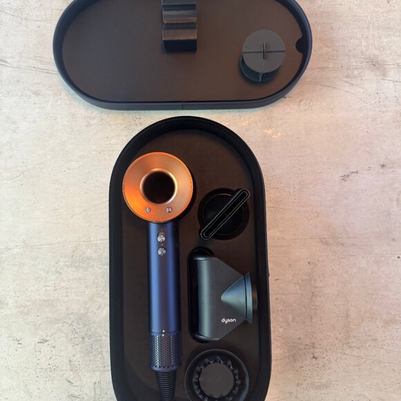 Dyson Supersonic Hair Dryer (5 Attachments) – Brand New in Box - Ships Today - Picture 1 of 15